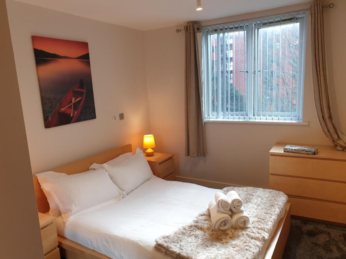 Birmingham Emerald, 2 Bedroom Apartment エクステリア 写真