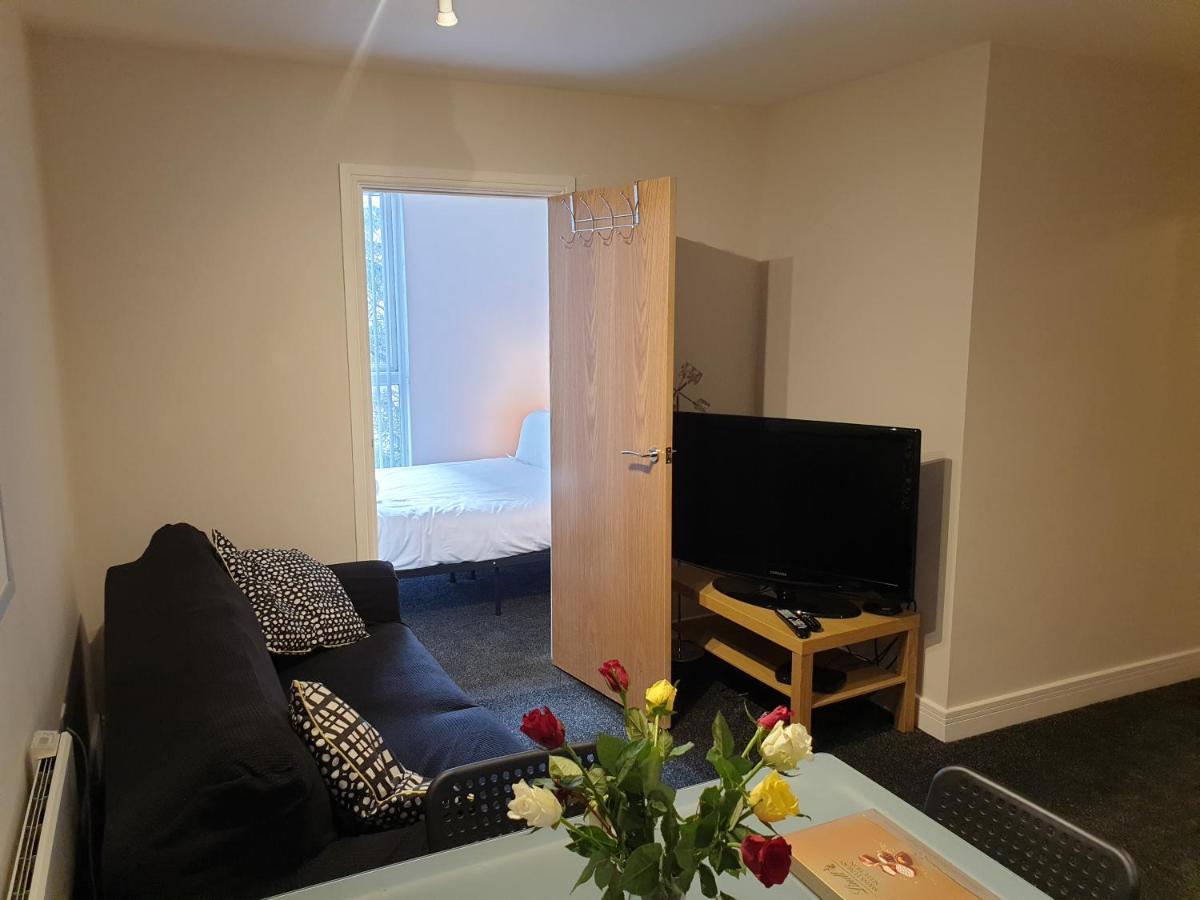 Birmingham Emerald, 2 Bedroom Apartment エクステリア 写真