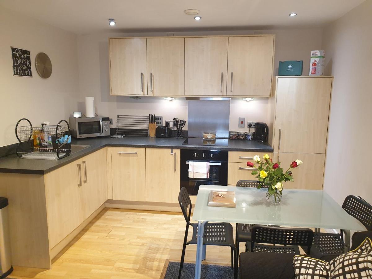 Birmingham Emerald, 2 Bedroom Apartment エクステリア 写真